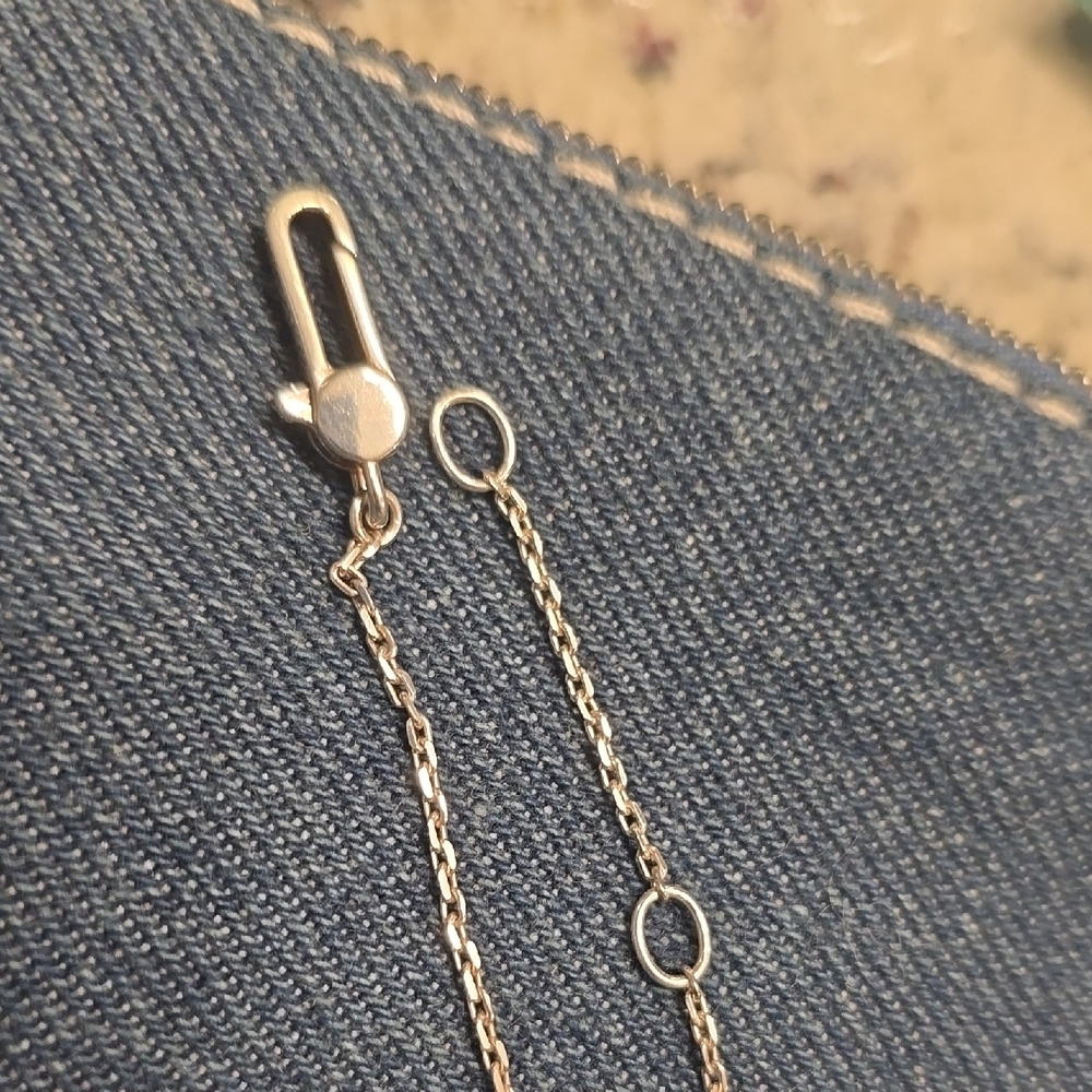 Gucci Silver Heart Necklace - Picture 5 of 7